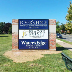 rivers_edge_monument